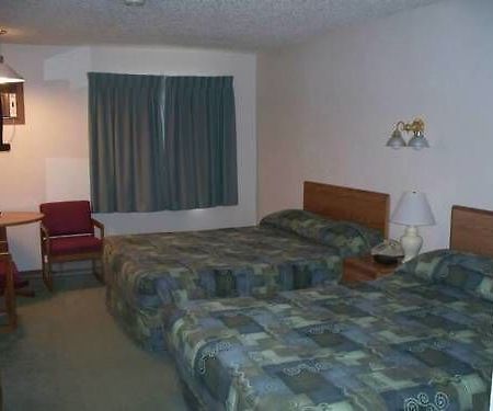 Woodland Inn & Suites Medford Zewnętrze zdjęcie