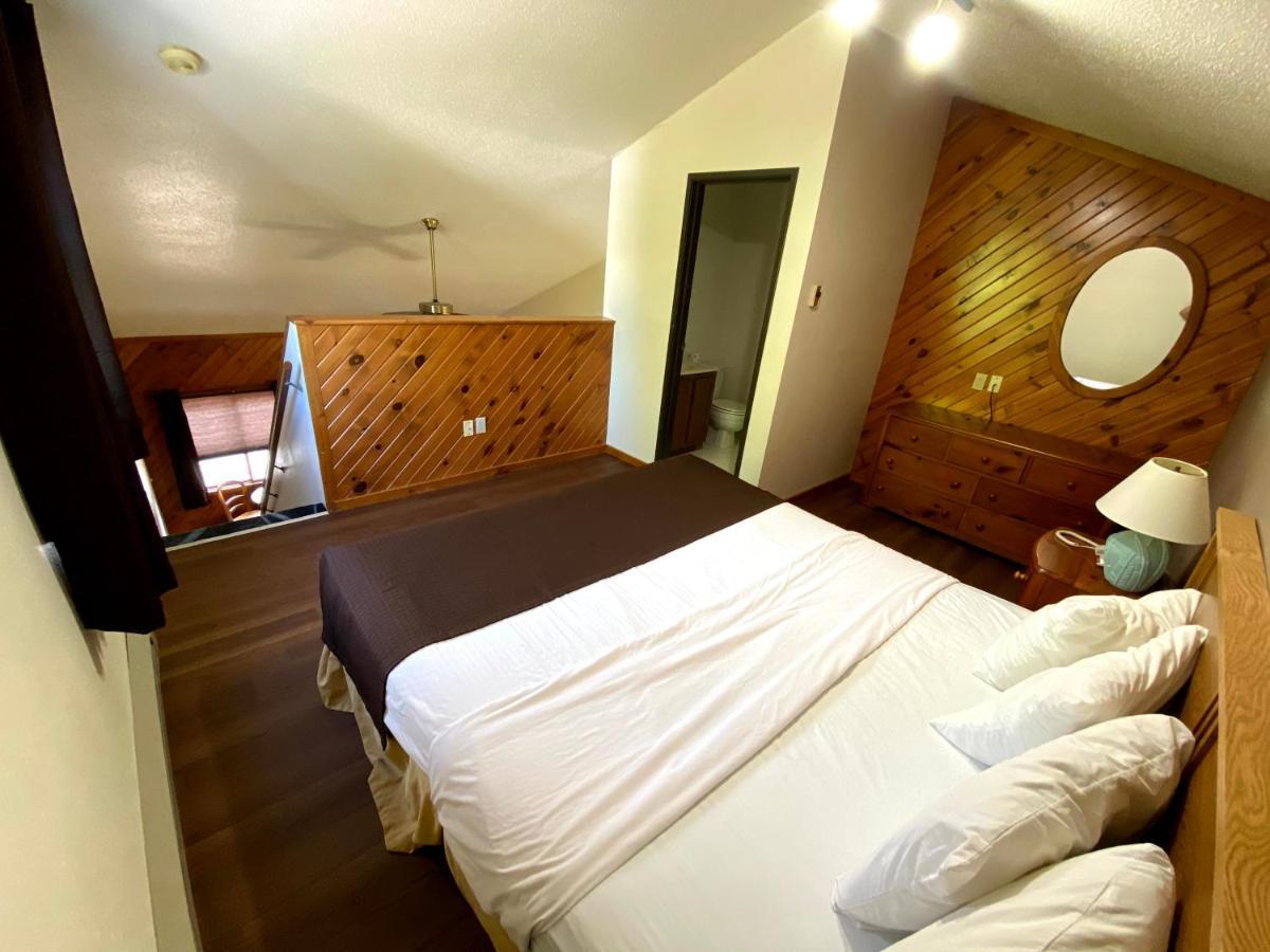 Woodland Inn & Suites Medford Zewnętrze zdjęcie