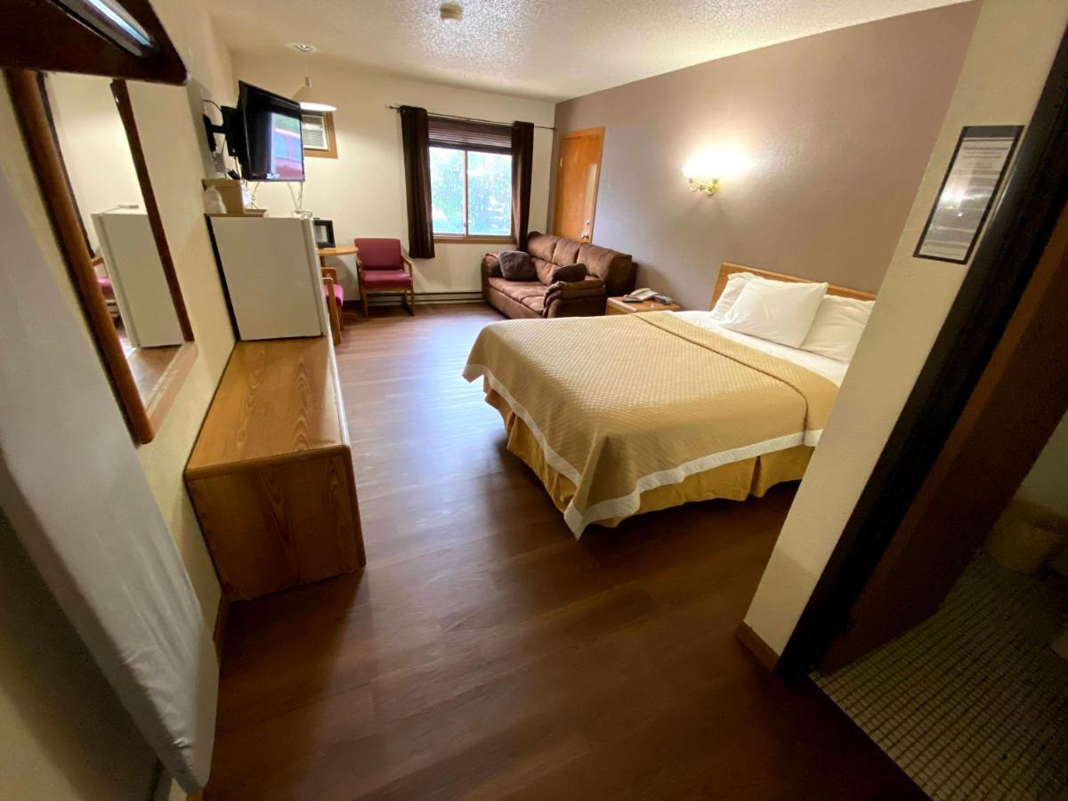 Woodland Inn & Suites Medford Zewnętrze zdjęcie