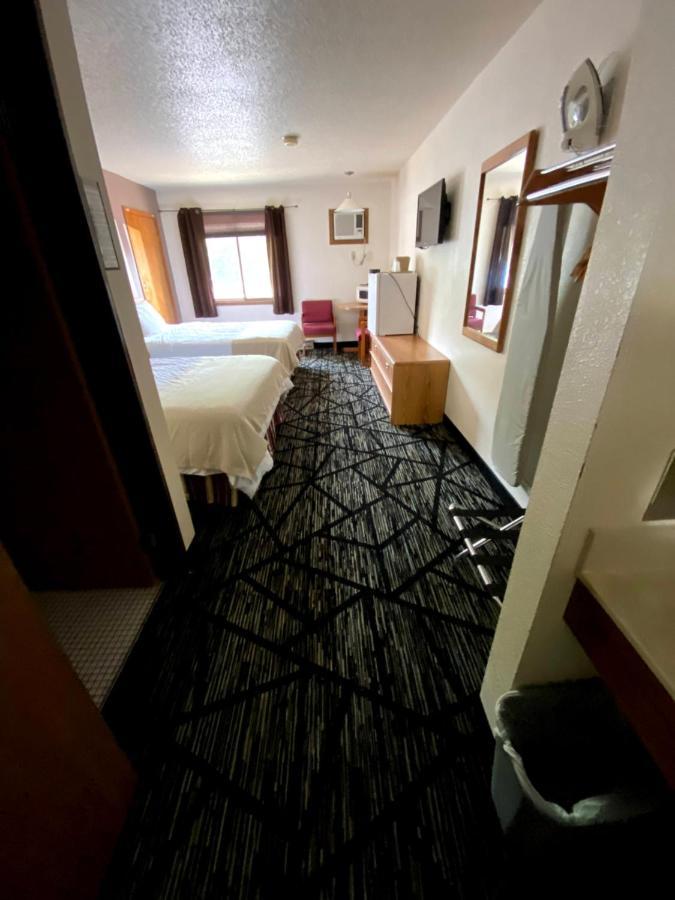 Woodland Inn & Suites Medford Zewnętrze zdjęcie
