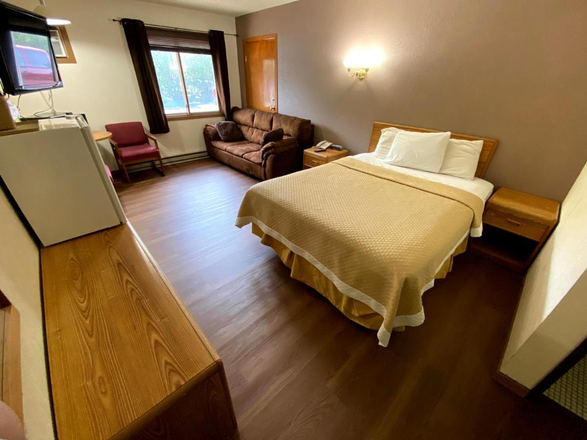 Woodland Inn & Suites Medford Zewnętrze zdjęcie