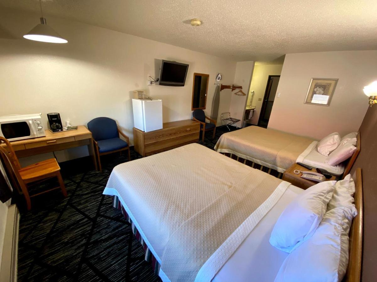 Woodland Inn & Suites Medford Zewnętrze zdjęcie