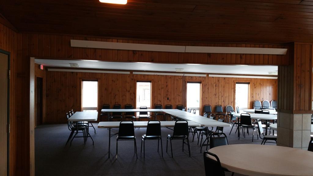 Woodland Inn & Suites Medford Zewnętrze zdjęcie