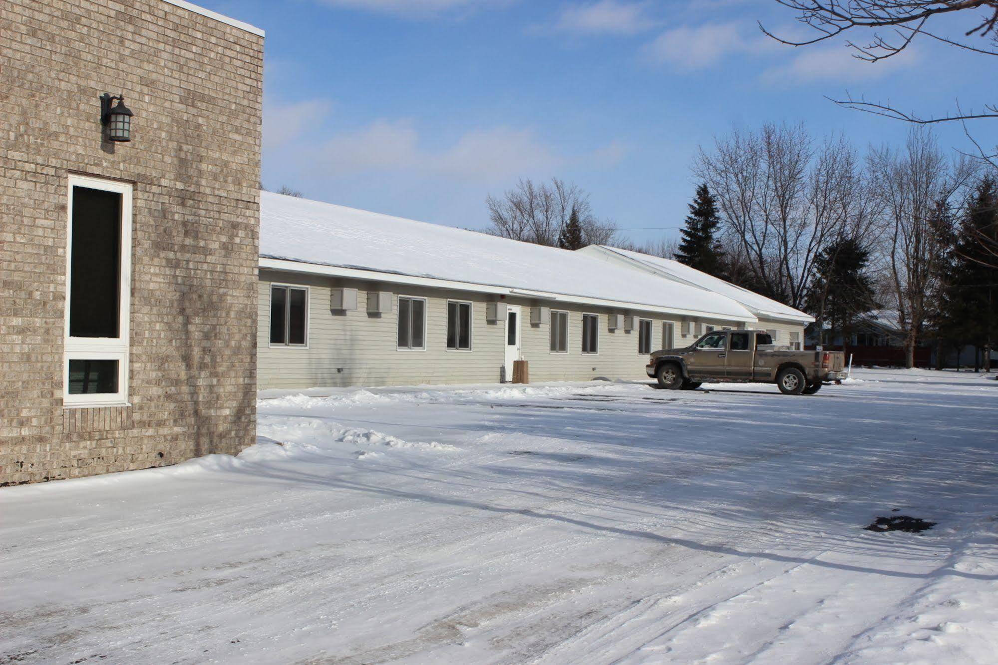 Woodland Inn & Suites Medford Zewnętrze zdjęcie