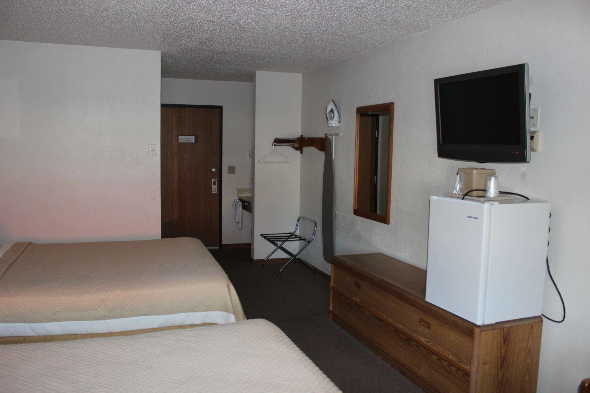Woodland Inn & Suites Medford Zewnętrze zdjęcie