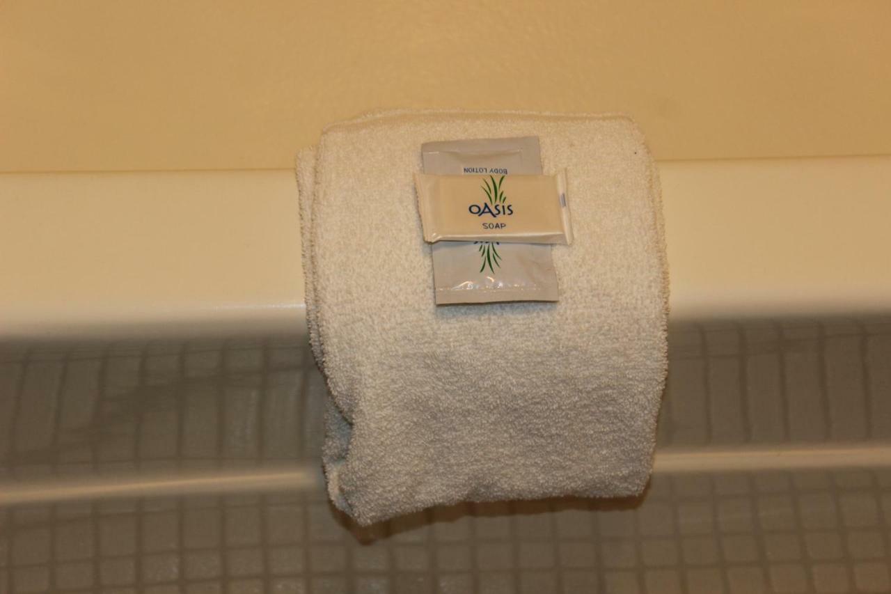 Woodland Inn & Suites Medford Zewnętrze zdjęcie